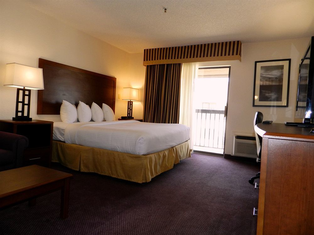Ashmore Inn And Suites Lubbock Ngoại thất bức ảnh