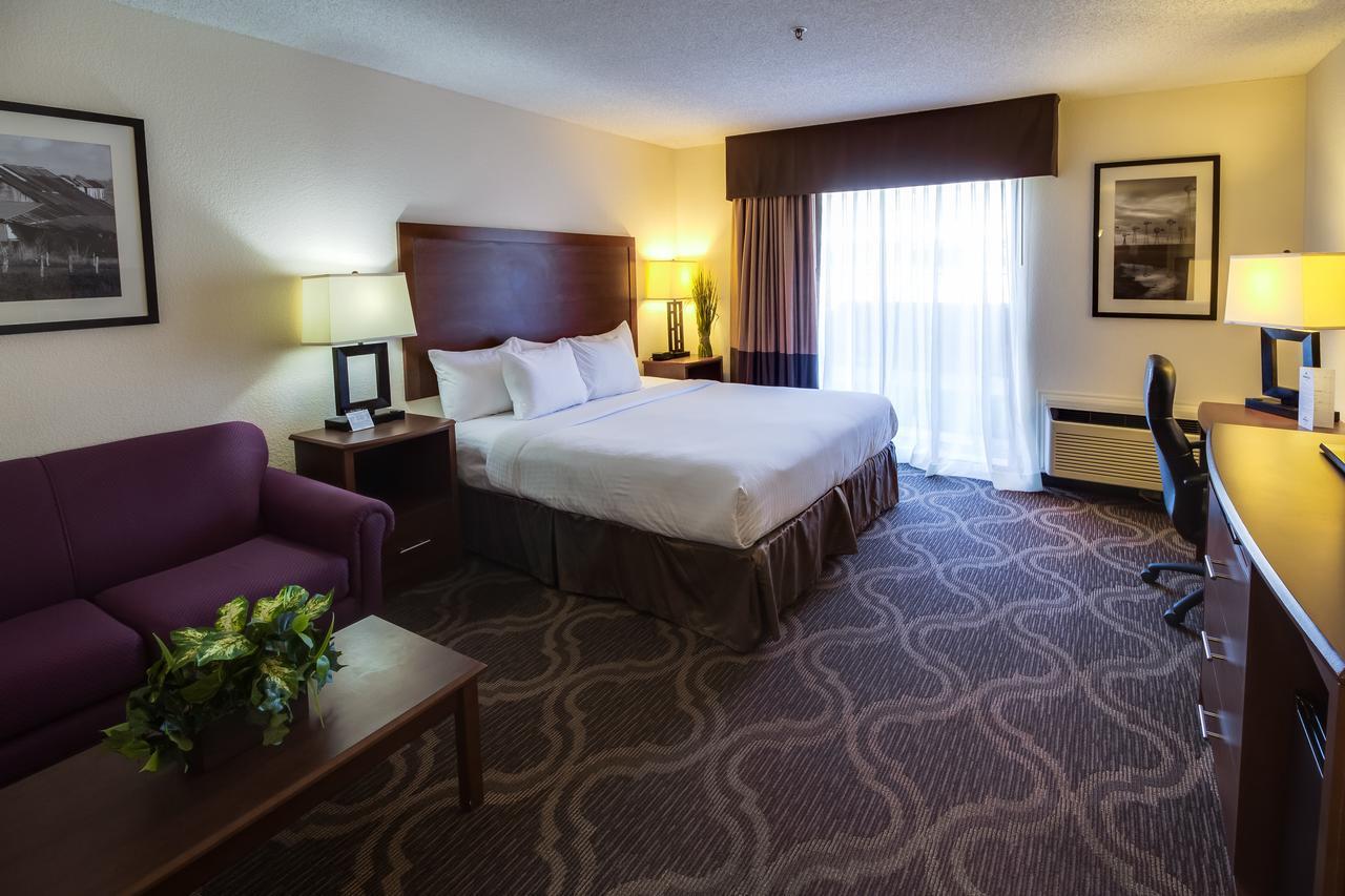 Ashmore Inn And Suites Lubbock Ngoại thất bức ảnh