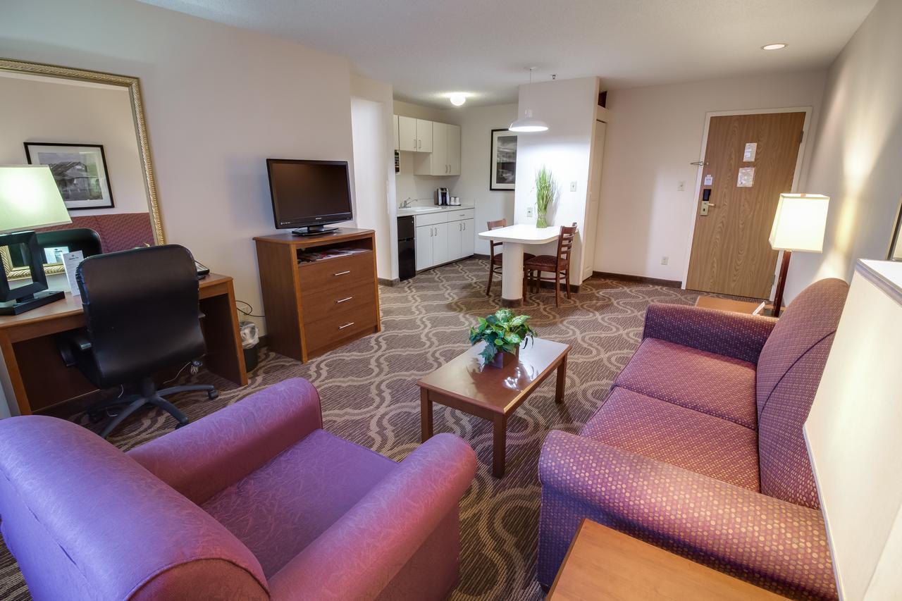 Ashmore Inn And Suites Lubbock Ngoại thất bức ảnh
