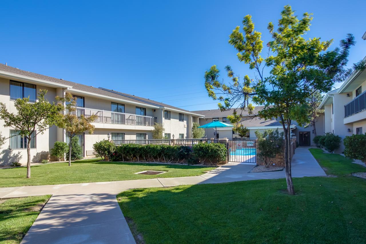 Ashmore Inn And Suites Lubbock Ngoại thất bức ảnh