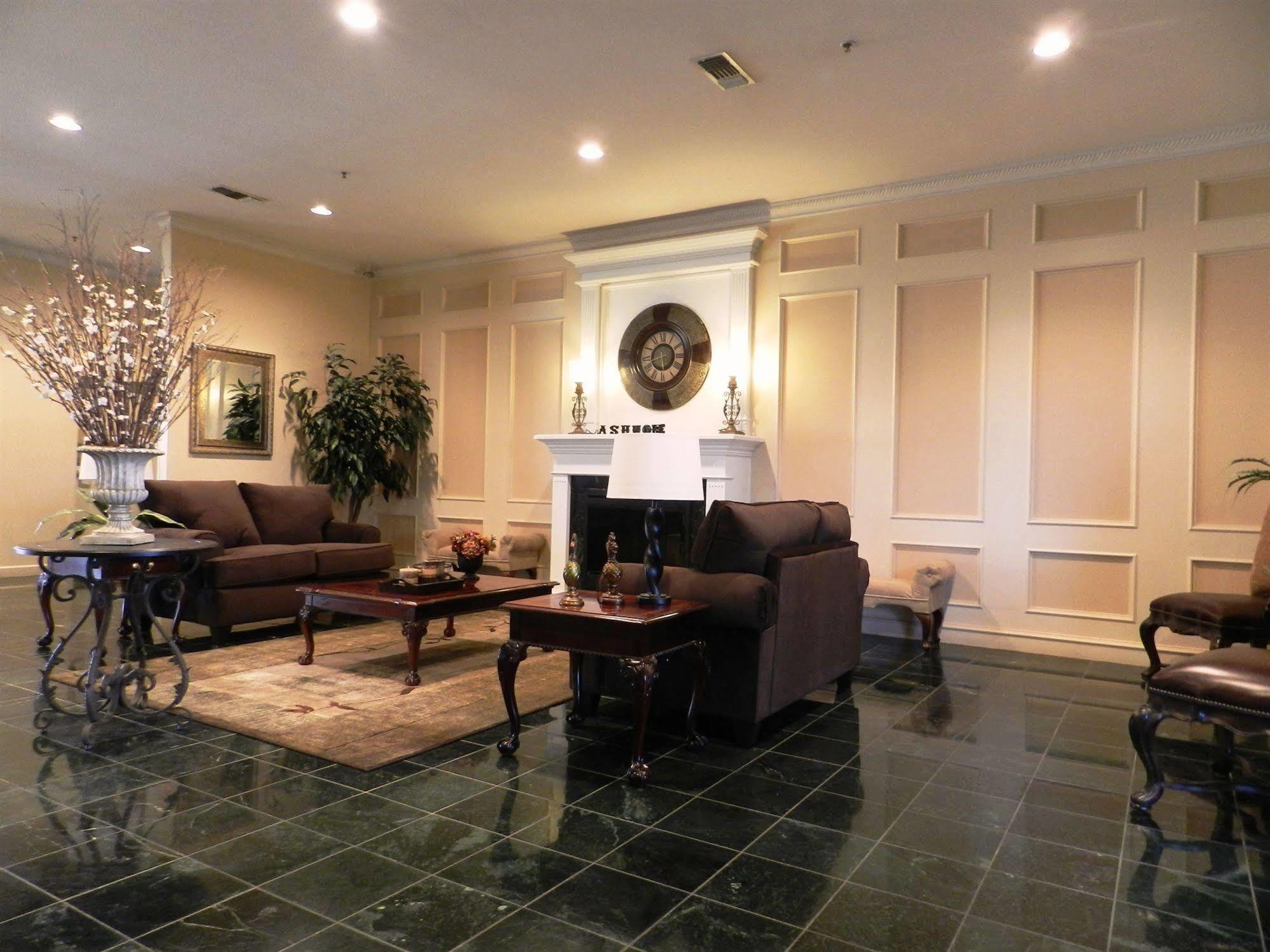 Ashmore Inn And Suites Lubbock Ngoại thất bức ảnh