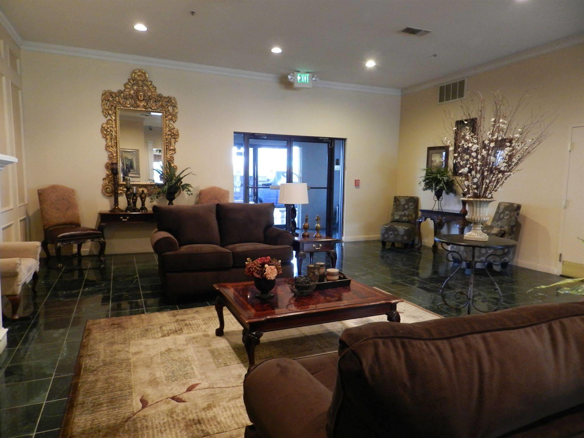 Ashmore Inn And Suites Lubbock Ngoại thất bức ảnh