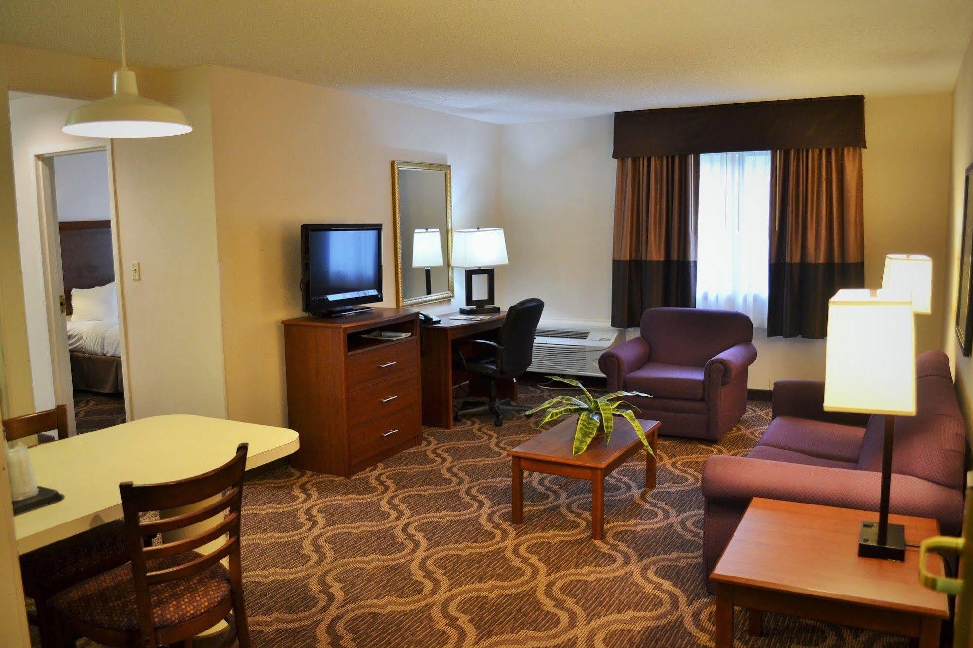 Ashmore Inn And Suites Lubbock Ngoại thất bức ảnh