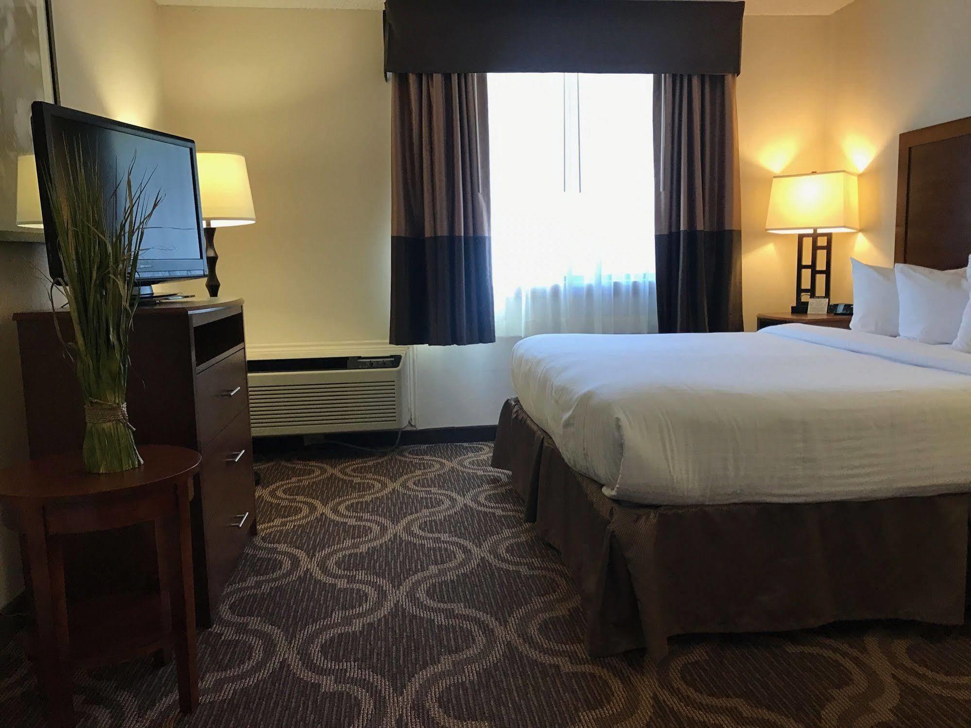 Ashmore Inn And Suites Lubbock Ngoại thất bức ảnh