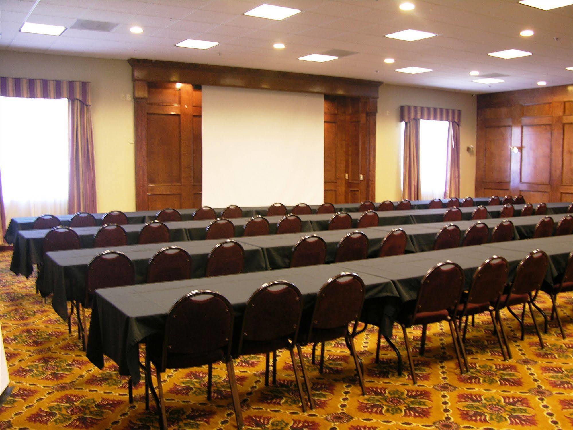 Ashmore Inn And Suites Lubbock Ngoại thất bức ảnh
