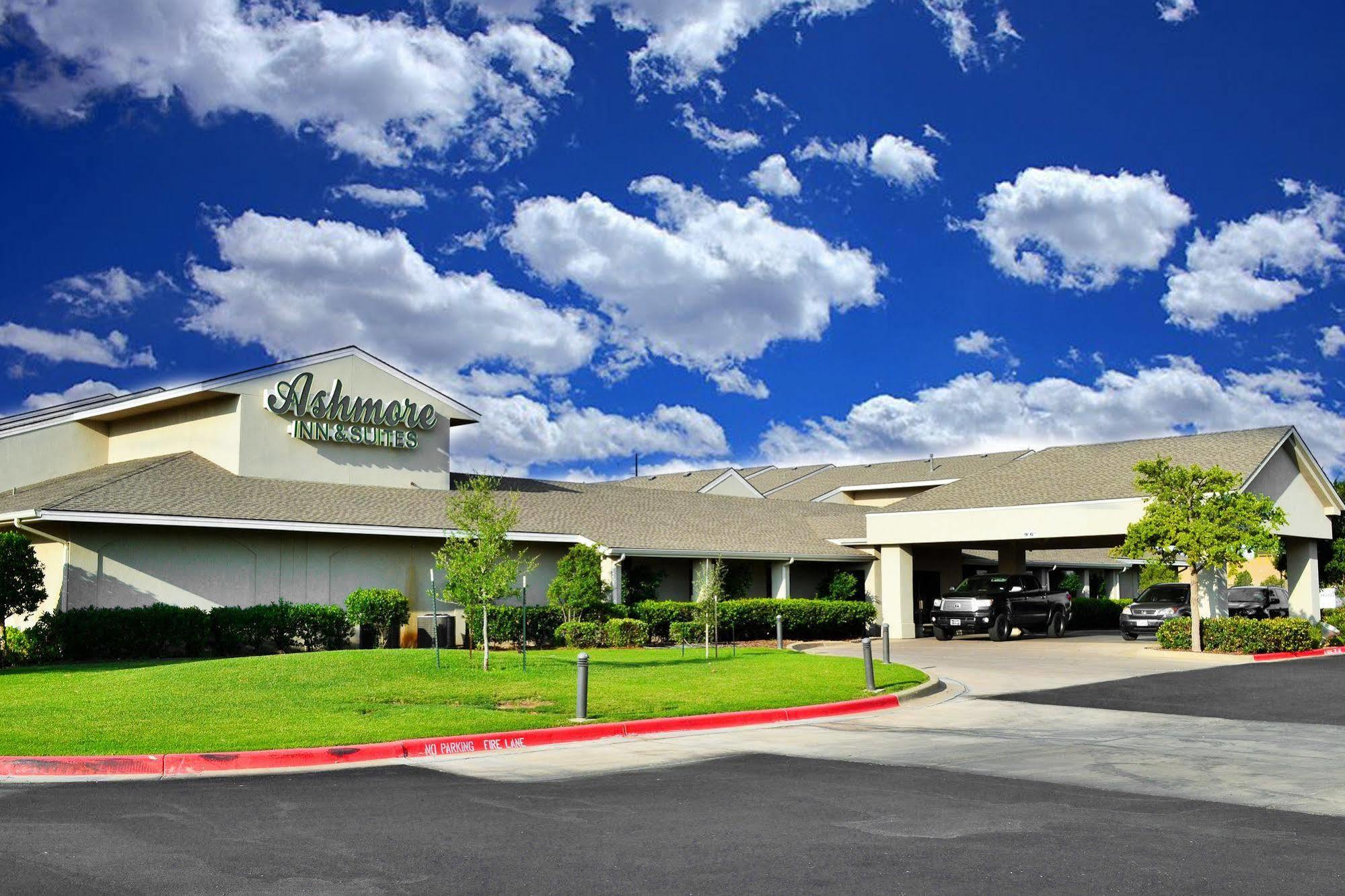 Ashmore Inn And Suites Lubbock Ngoại thất bức ảnh